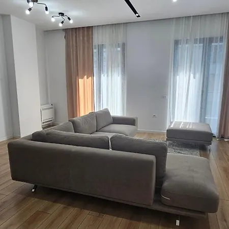 Free Parking Modern Escape