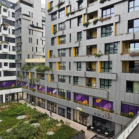 Free Parking Modern Escape تيرانا