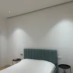 Free Parking Modern Escape Daire *