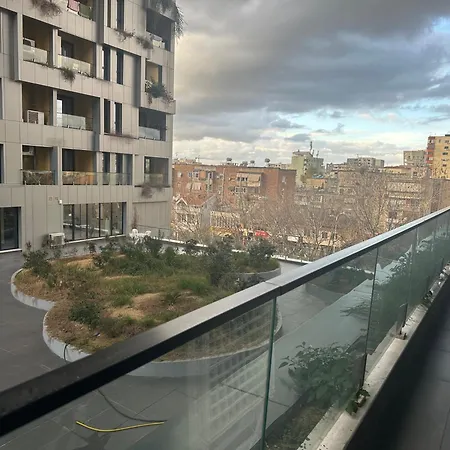 Free Parking Modern Escape